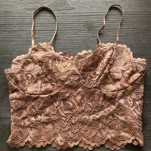 lace cropped tank top